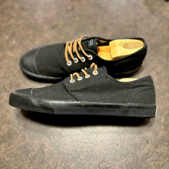 BANGS shoes rubber toe and leather laces - Picture 2 of 4